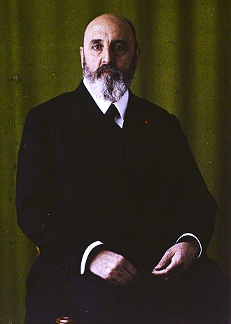 Leonardo Torres Quevedo Demonstrates Telekino Wireless Remote Control in Bilbao Abra, September 25, 1906