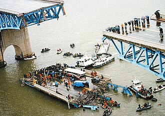 Seongsu Bridge Collapse Kills 32 in Seoul, South Korea, October 21, 1994