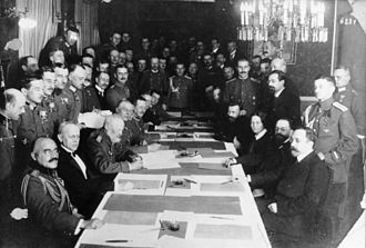 World War I: Russia-Central Powers Armistice Signed December 15, 1917