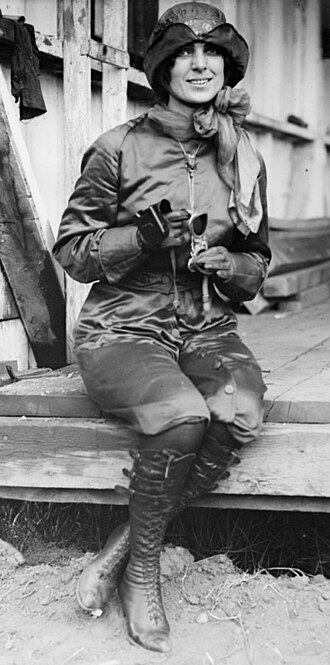 Harriet Quimby Becomes First U.S. Woman Aviator August 1, 1911