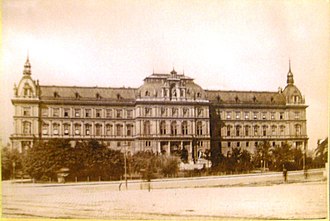 Vienna Police Kill 89 Protesters in Massacre, July 15, 1927