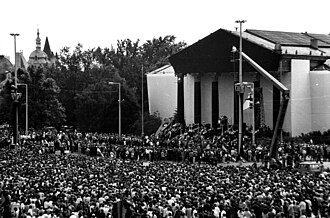 Hungarian Republic Replaces Communist Regime, October 23, 1989