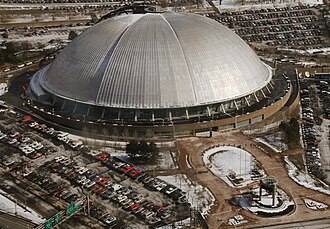 World’s First Retractable Roof Stadium Opens in Pittsburgh, September 17, 1961