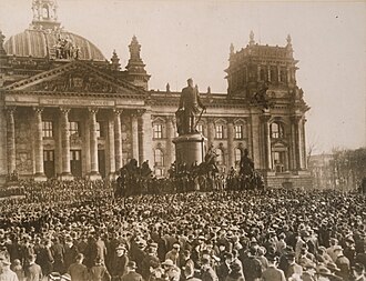 German Revolution Begins as 40,000 Sailors Seize Kiel Port November 3, 1918