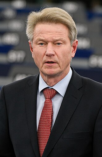Rolandas Paksas Impeached, First Lithuanian President Removed Peacefully April 6, 2004