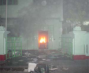 Maldives Civil Unrest After Prisoner Killed by Guards September 20, 2003